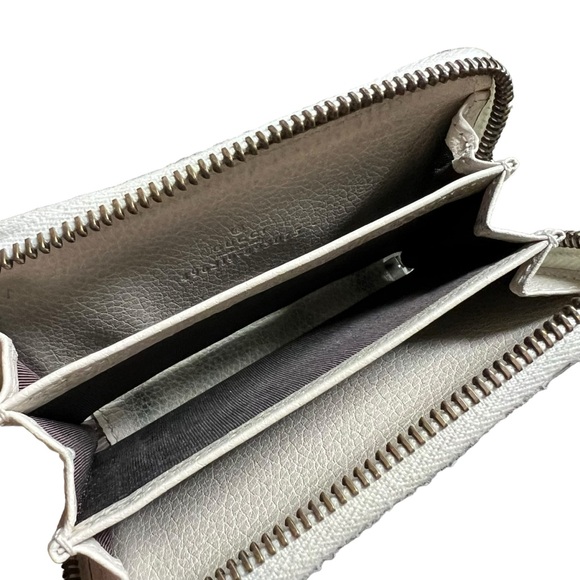 Gucci Calfskin Logo Zip Around Card Holder Wallet - Picture 3 of 6